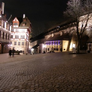 Η περιοχή κοντά στο κάστρο το βράδυ