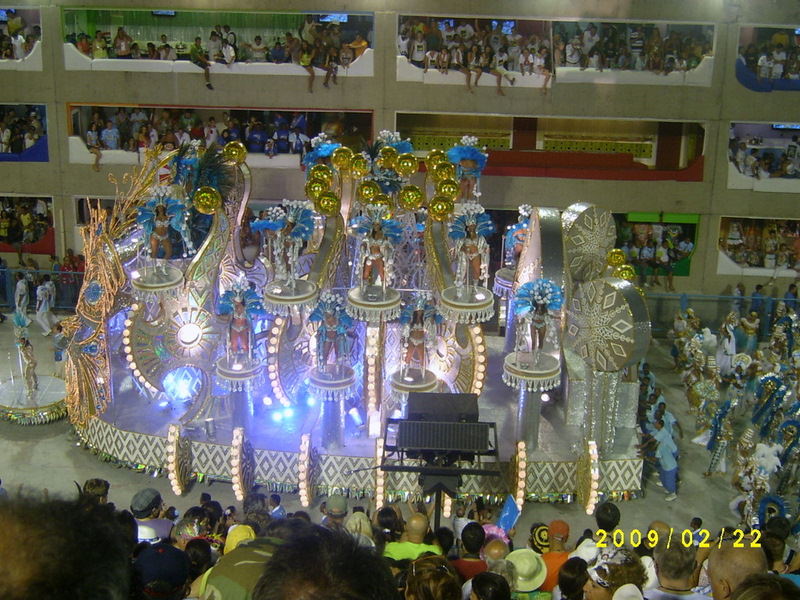 Ρίο-Καρναβάλι 2009-Άρμα με θέμα την Όπερα του Ρίο