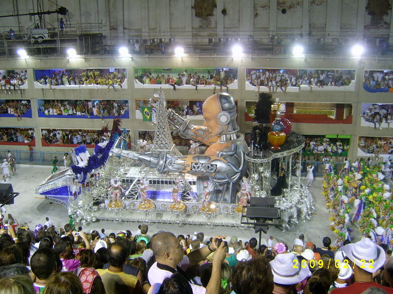 Ρίο-Καρναβάλι 2009-Άρμα με θέμα την Γαλλία (τεχνολογία-αρώματα)