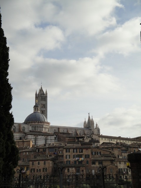 Duomo di Siena και μέρος της πόλης...