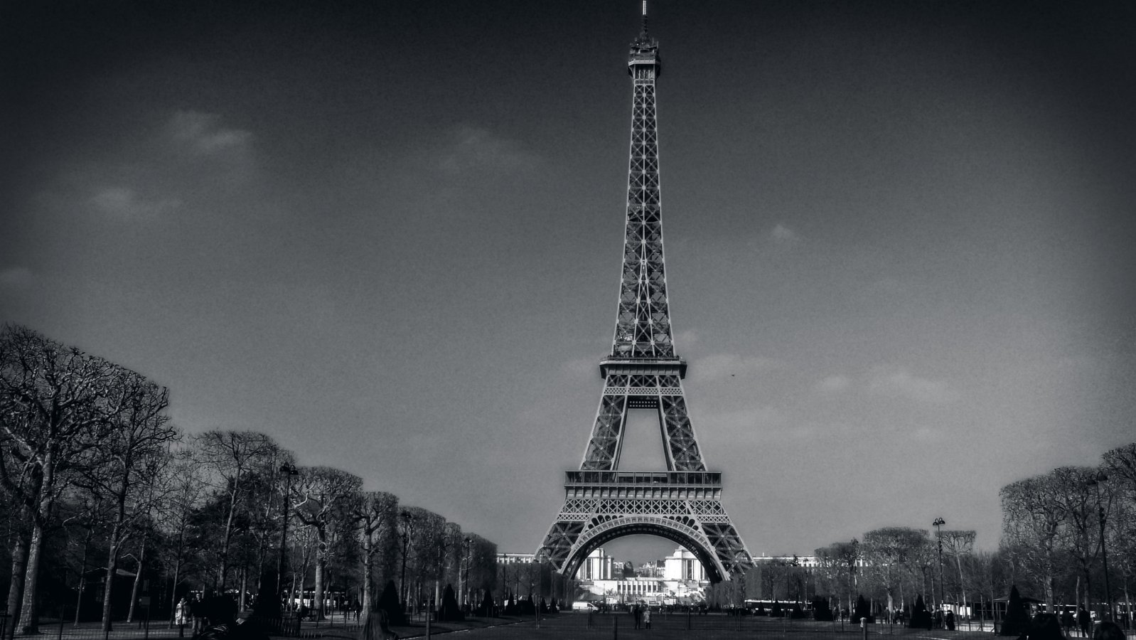 Tour Eiffel - Parc du Champ-de-Mars