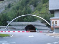 800px-Tunnel_du_mont-blanc_cot%C3%A9_italien.jpg