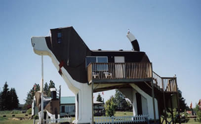 adogbarkparkinn.com_images2_ExteriorDeckside.jpg