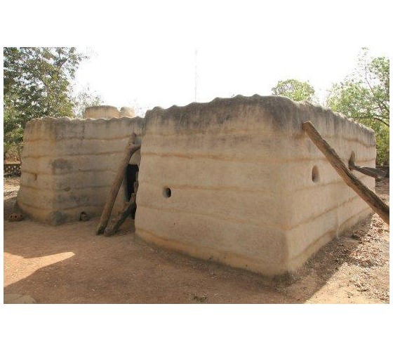 acache.virtualtourist.com_3924248_Lobi_compound_at_the_museum_grounds_Gaoua.jpg