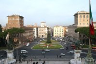 Roma_Piazza_Venezia.jpg