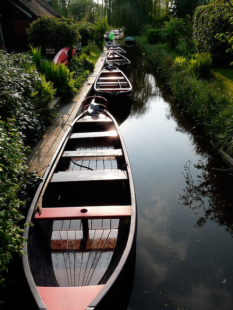 aperierga.gr_wp_content_uploads_2012_01_Giethoorn3.jpg