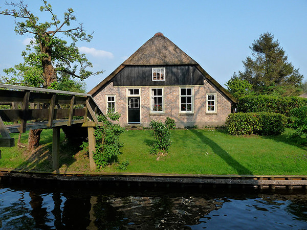 aperierga.gr_wp_content_uploads_2012_01_Giethoorn10.jpg