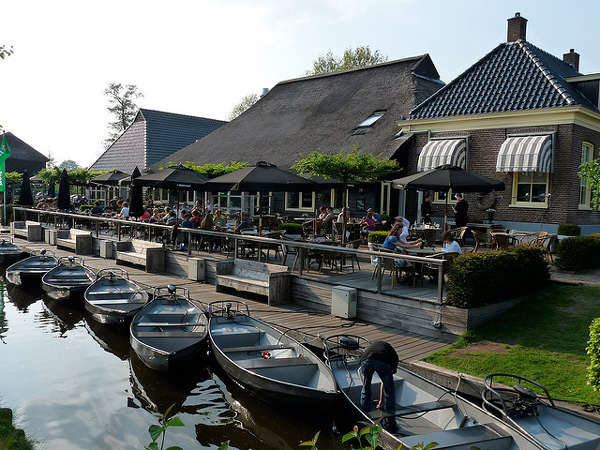 aperierga.gr_wp_content_uploads_2012_01_Giethoorn14.jpg