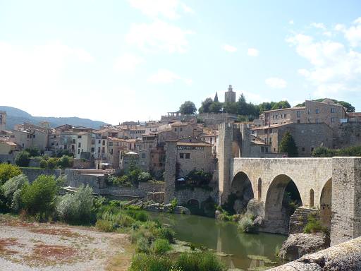 aimg42.imageshack.us_img42_3374_besalu4.jpg