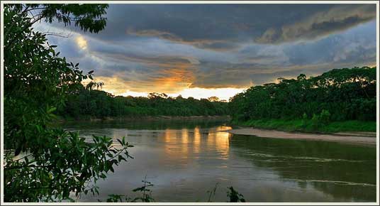 awww.inkanatura.travel_images_tambopatahor_large_01.jpg