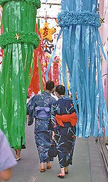 aupload.wikimedia.org_wikipedia_commons_thumb_c_cb_TanabataTokyo.jpg_220px_TanabataTokyo.jpg