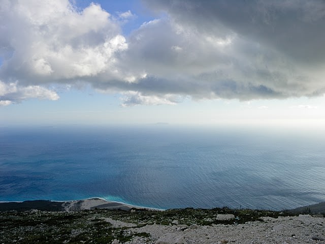 aimg543.imageshack.us_img543_7620_llogara1.jpg