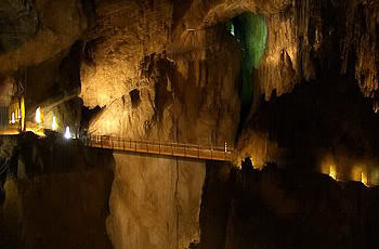 ai975.photobucket.com_albums_ae236_galat2000_SLOVENIA_BRIDGE.j8152ce3c3a67c8820f07057887ec4708.jpg