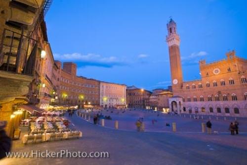 awww.hickerphoto.com_data_media_183_piazza_del_campo_at_dusk_34795.jpg