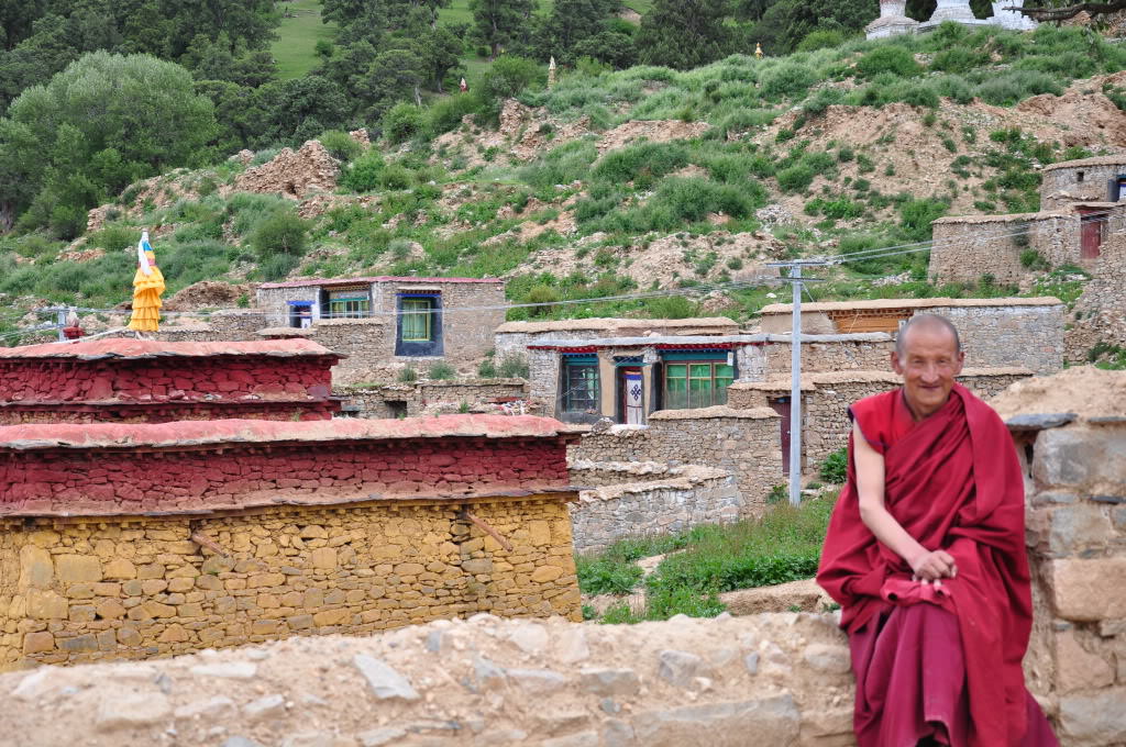 ai809.photobucket.com_albums_zz16_ioannakara_TIBET_faces_DSC_2164.jpg