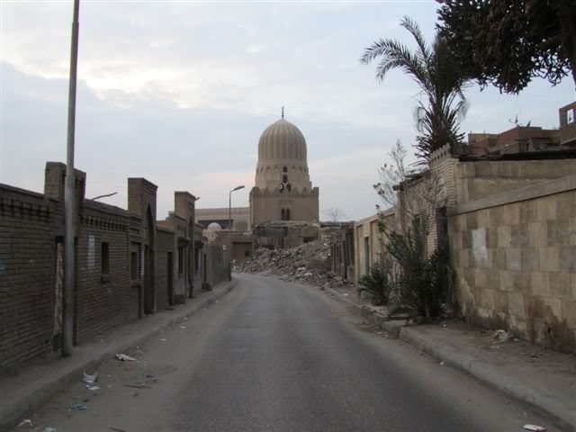 ai975.photobucket.com_albums_ae236_galat2000_Egypt_Cairo_necroe2765caa98566a0b4b43499d8b6ffc5e.jpg