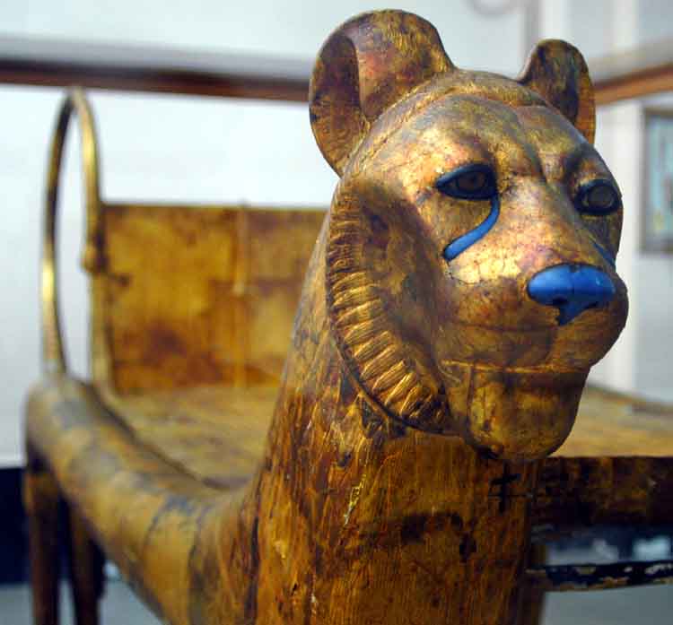 awww.ancient_egypt.co.uk_cairo_20museum_cm__20tutankhamun__20statues_images_lion_202.jpg