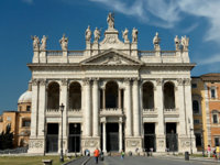 Facade_San_Giovanni_in_Laterano_2006-09-07.jpg