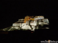 T101145_Lhasa_Potala_at_night.jpg