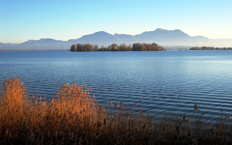 aupload.wikimedia.org_wikipedia_commons_5_56_Chiemsee021.jpg