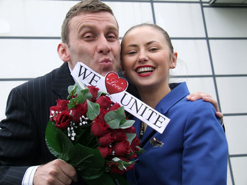 awww.ryanair.com_img_news_extras_we_love_unite.jpg