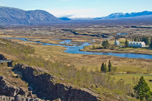 aimg703.imageshack.us_img703_7079_thingvellir.jpg