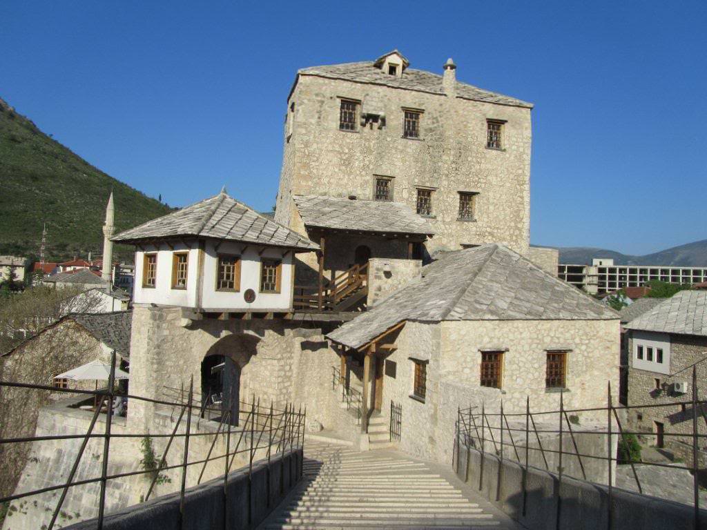 ai975.photobucket.com_albums_ae236_galat2000_WEST_20BALKANS_VOSNIA_20__20MOSTAR_24_MOSTAR125.jpg