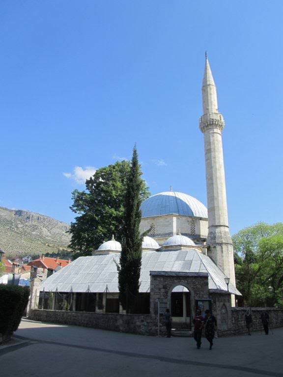 ai975.photobucket.com_albums_ae236_galat2000_WEST_20BALKANS_VOSNIA_20__20MOSTAR_24_MOSTAR22.jpg