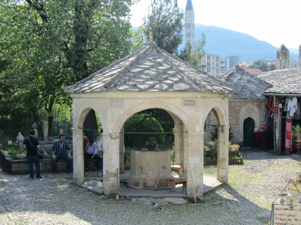 ai975.photobucket.com_albums_ae236_galat2000_WEST_20BALKANS_VOSNIA_20__20MOSTAR_24_MOSTAR55.jpg