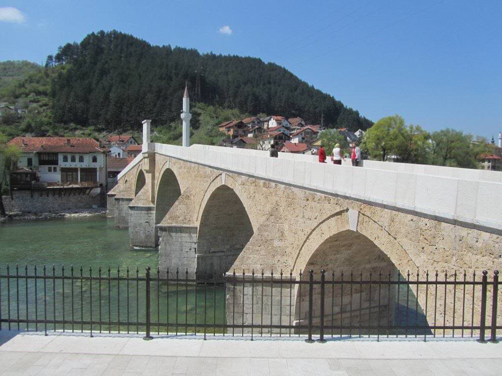 ai975.photobucket.com_albums_ae236_galat2000_WEST_20BALKANS_VOSNIA_20__20MOSTAR_23_KONJIC4.jpg