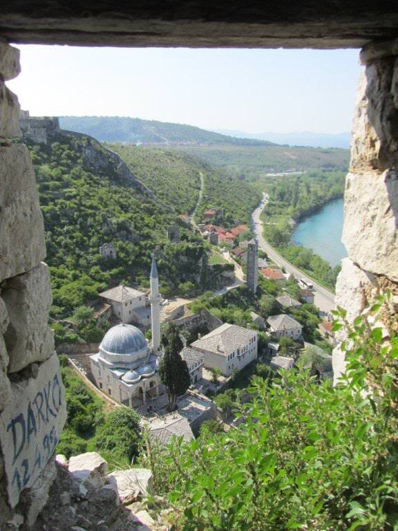 ai975.photobucket.com_albums_ae236_galat2000_WEST_20BALKANS_VOSNIA_20__20MOSTAR_26_POCITELJ46.jpg