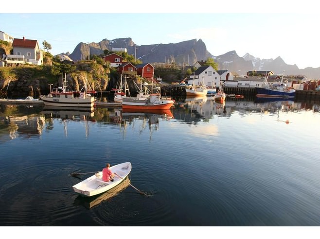 acache.virtualtourist.com_4_5115780_Hamnoy_in_Reine_io_Lofoten_Lofoten.jpg