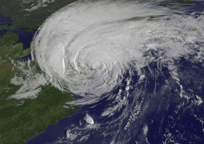 awww.nasa.gov_images_content_582678main1_Irene_GOES_LARGE_20110828_670.jpg