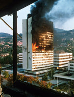 aupload.wikimedia.org_wikipedia_commons_0_02_Evstafiev_sarajevo_building_burns.jpg