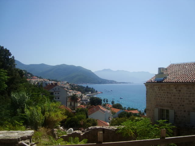 ai31.photobucket.com_albums_c366_Thanasis_U2_Montenegro_DSC07833.jpg