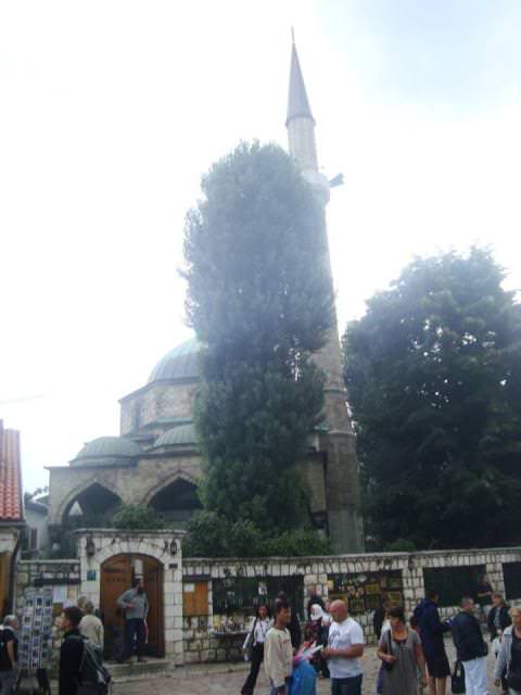 ai31.photobucket.com_albums_c366_Thanasis_U2_Sarajevo_202011_22.jpg