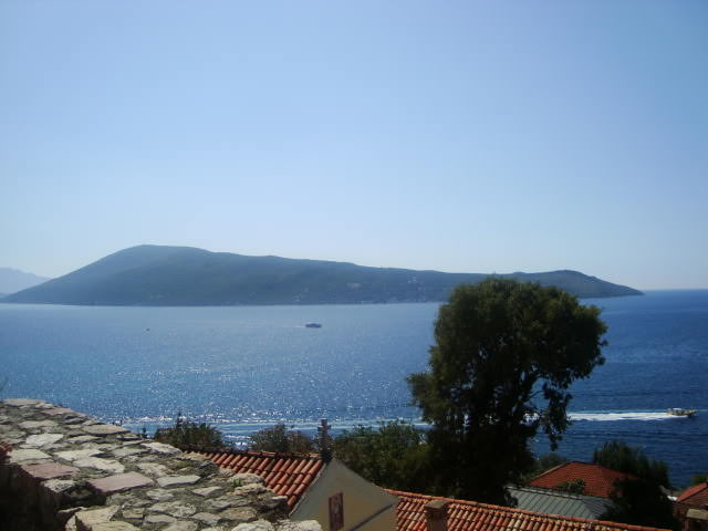 ai31.photobucket.com_albums_c366_Thanasis_U2_Montenegro_DSC07831.jpg