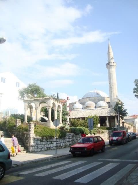 ai31.photobucket.com_albums_c366_Thanasis_U2_Bosnia_202011_8.jpg