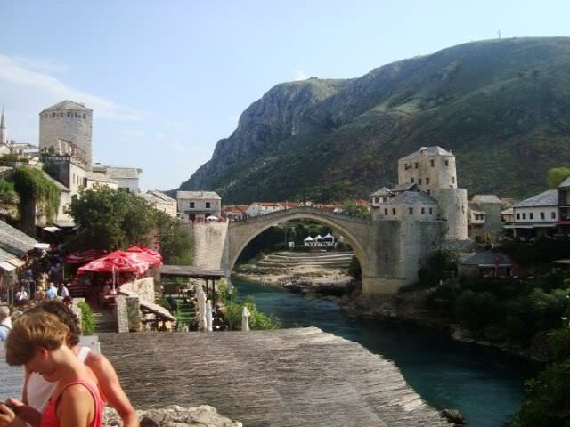 ai31.photobucket.com_albums_c366_Thanasis_U2_Bosnia_202011_10.jpg