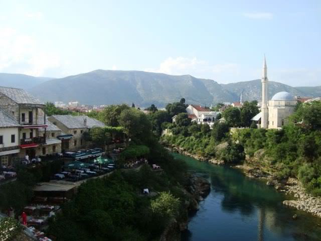 ai31.photobucket.com_albums_c366_Thanasis_U2_Bosnia_202011_15.jpg