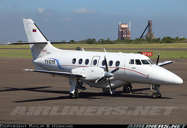 acdn_www.airliners.net_aviation_photos_middle_6_1_5_1998516.jpg