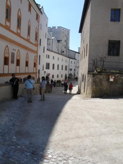 ai970.photobucket.com_albums_ae190_dimosf_2011_20SALZBURG_DSC01942.jpg