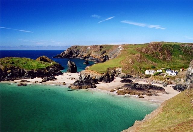 awww.travelgeeze.com_wp_content_uploads_2012_09_Kynance_Cove_Cornwall.jpg