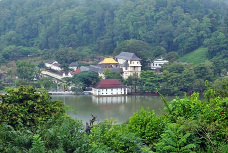 kandy town.JPG