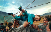 awww.worldsfamousphotos.com_wp_content_uploads_2007_09_kosovo_refugee.jpg