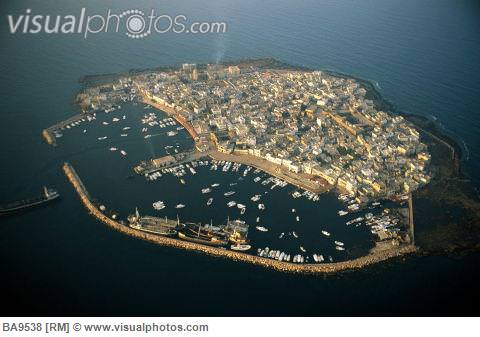 awww.visualphotos.com_photo_1x5074439_arwad_ruad_island_near_tartus_syria_BA9538.jpg