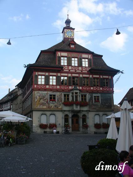 ai1274.photobucket.com_albums_y421_disaki_2009_20SWITZERLAND_DSC02339_zps0248d501.jpg