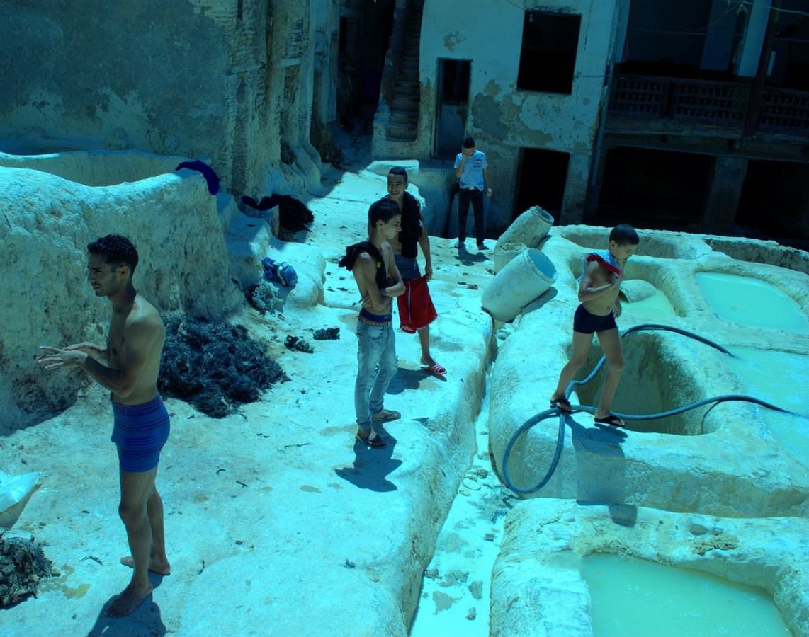 tanneries_in_fes_3_workers.jpg