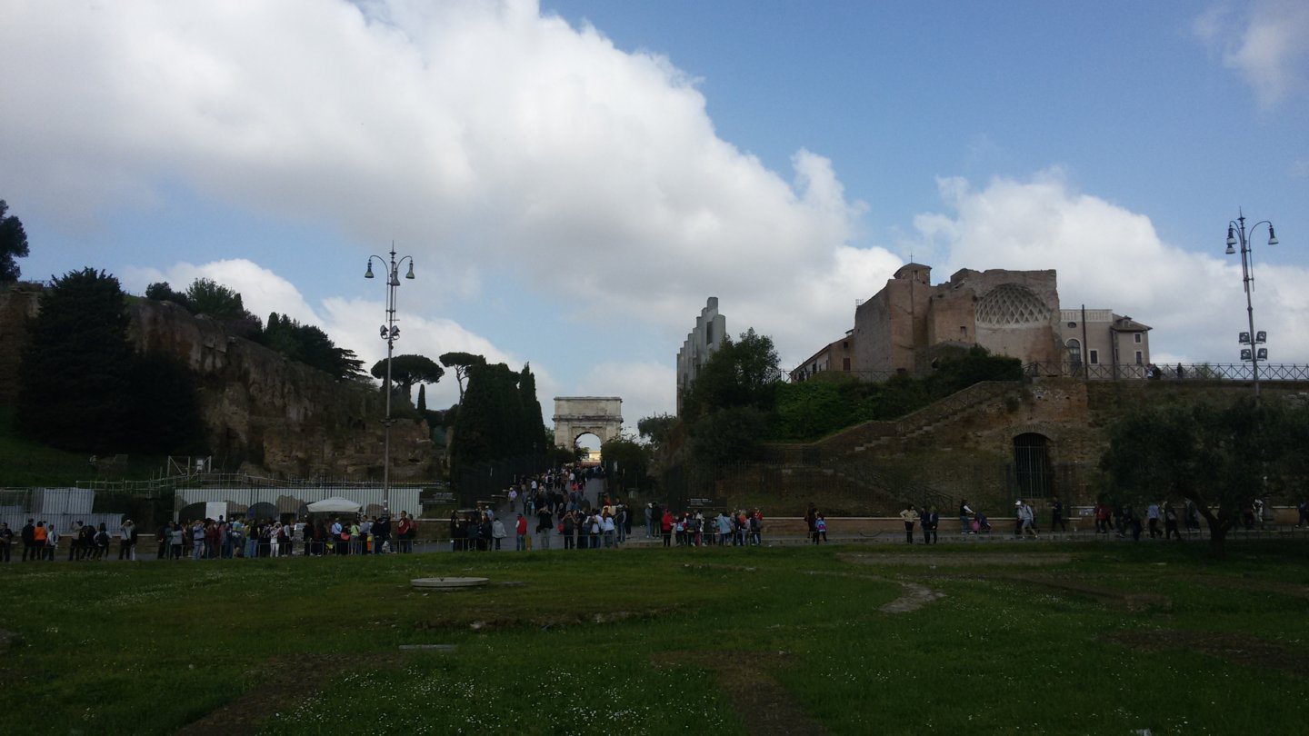 7.Foro Romano (Via Sacra) 1.jpg