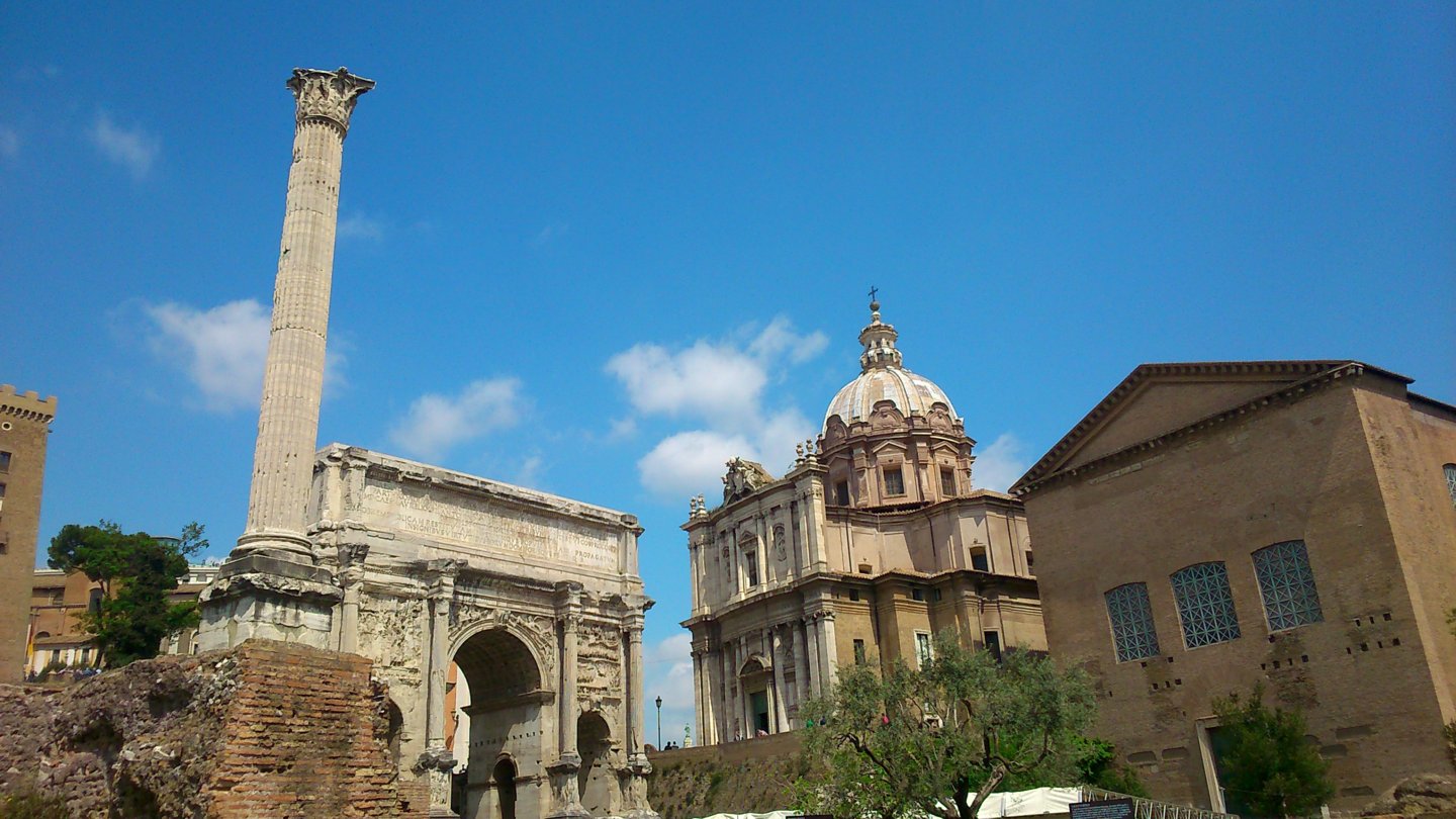 15.Foro Romano (Septimius Severus Arch) 2.jpg